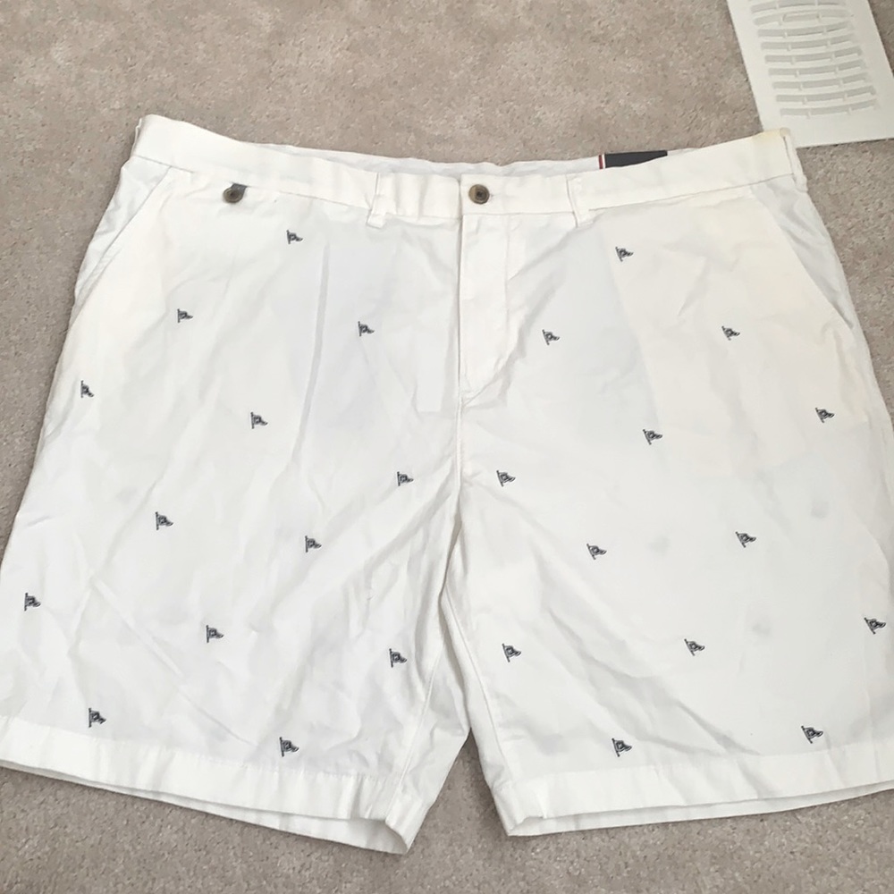 Off white Tommy Hilfiger shorts
